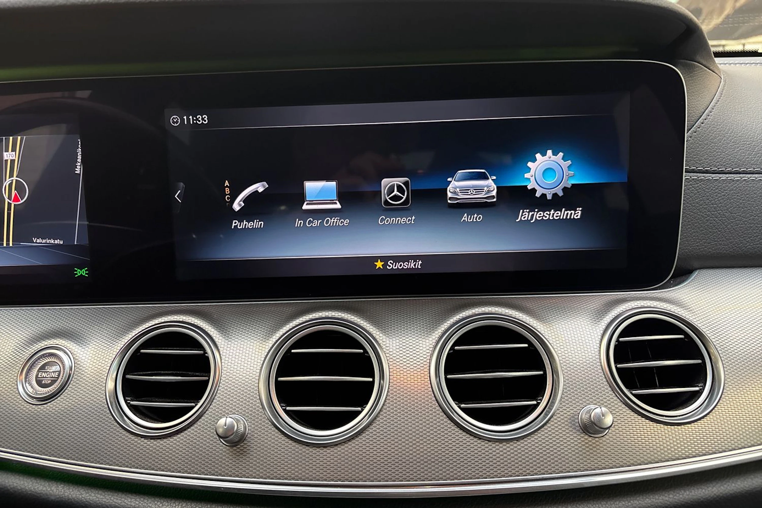 musta Mercedes-Benz E 2018 kuva 28.