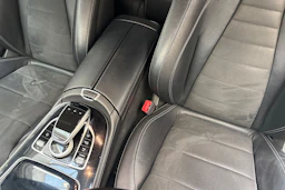 musta Mercedes-Benz E 2018 kuva 32.