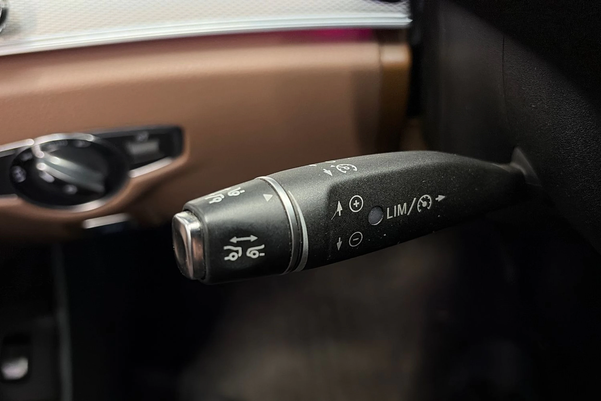 harmaa Mercedes-Benz E 2018 kuva 19.