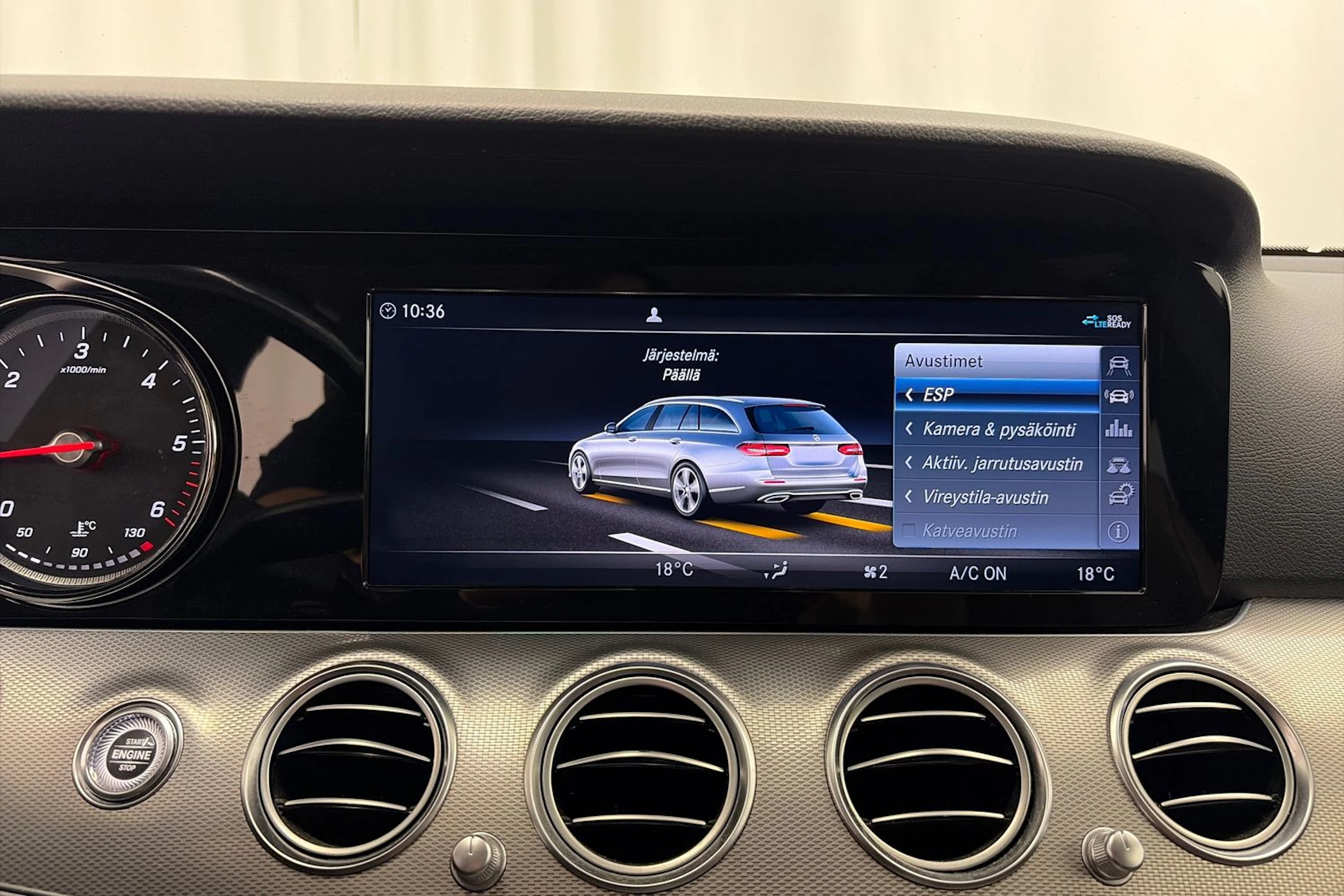 harmaa Mercedes-Benz E 2018 kuva 23.
