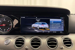 harmaa Mercedes-Benz E 2018 kuva 23.