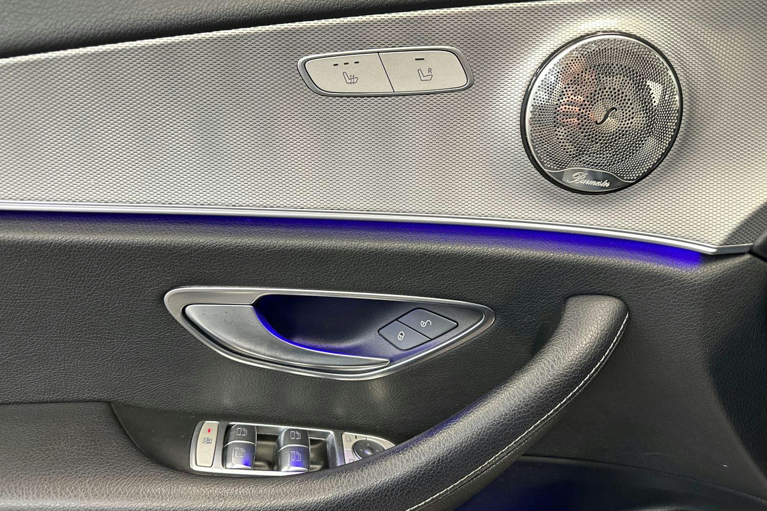 harmaa Mercedes-Benz E 2018 kuva 11.