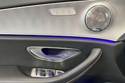 harmaa Mercedes-Benz E 2018 kuva 11.