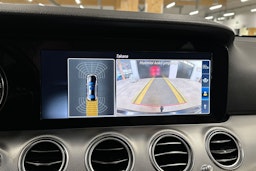 musta Mercedes-Benz E 2018 kuva 18.