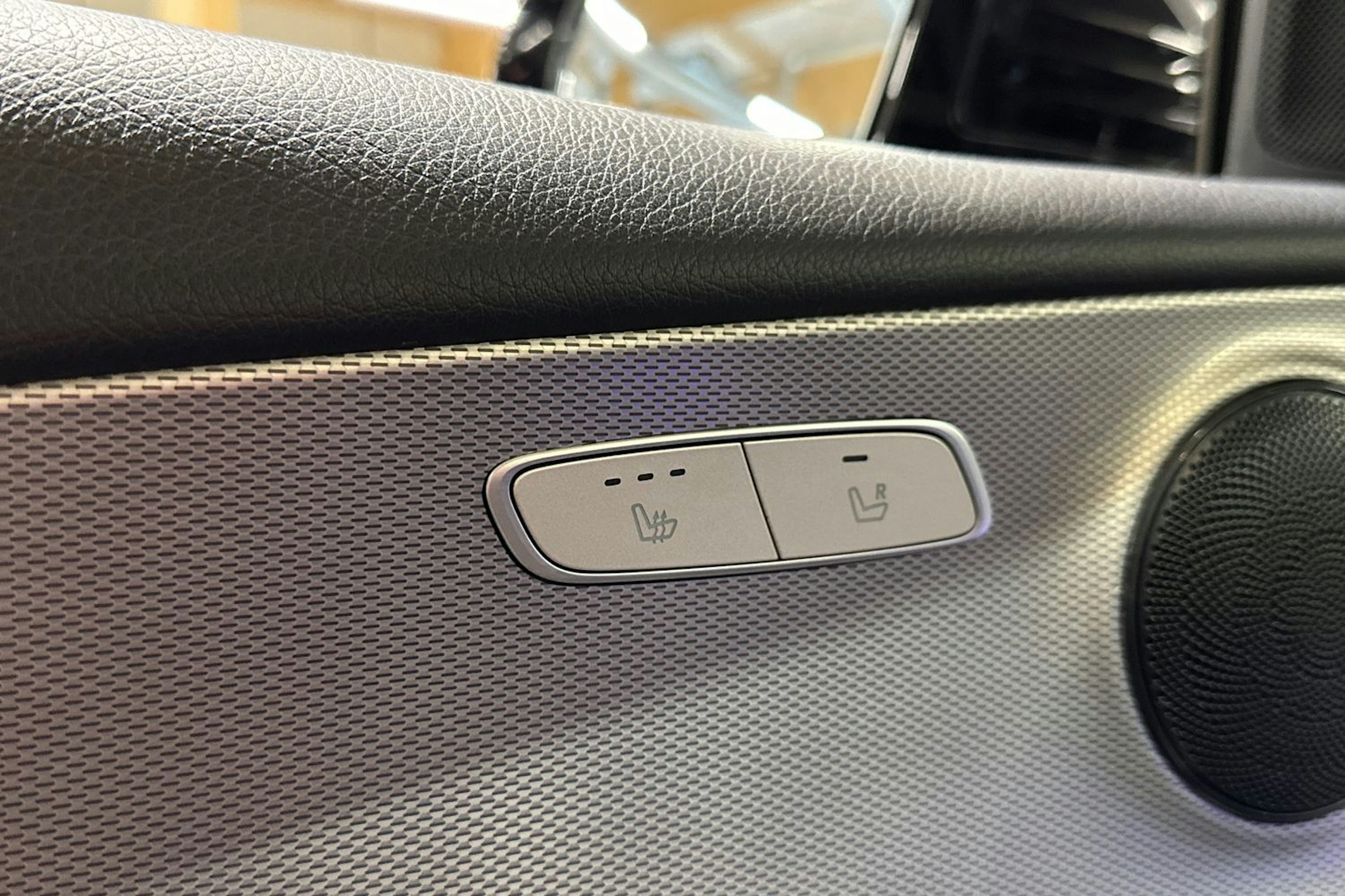 musta Mercedes-Benz E 2018 kuva 27.