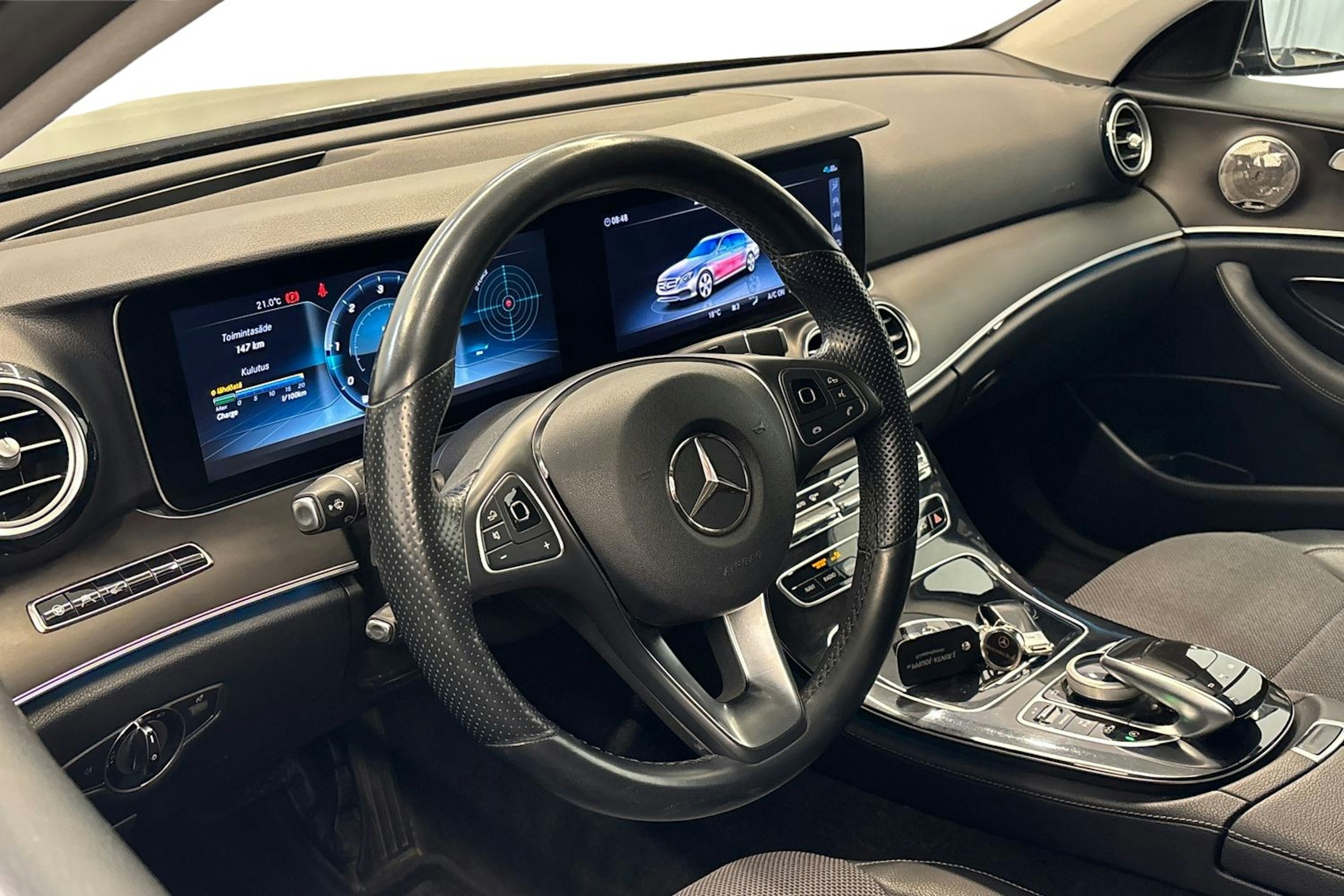 musta Mercedes-Benz E 2018 kuva 7.