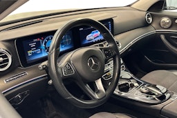 musta Mercedes-Benz E 2018 kuva 7.