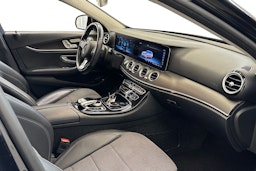 musta Mercedes-Benz E 2018 kuva 10.