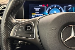 musta Mercedes-Benz E 2018 kuva 17.