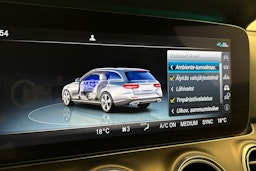 musta Mercedes-Benz E 2018 kuva 29.