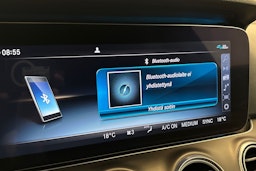 musta Mercedes-Benz E 2018 kuva 31.