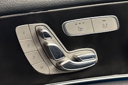 musta Mercedes-Benz E 2018 kuva 33.