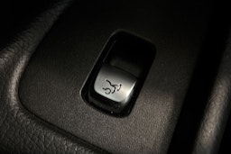 musta Mercedes-Benz E 2018 kuva 38.