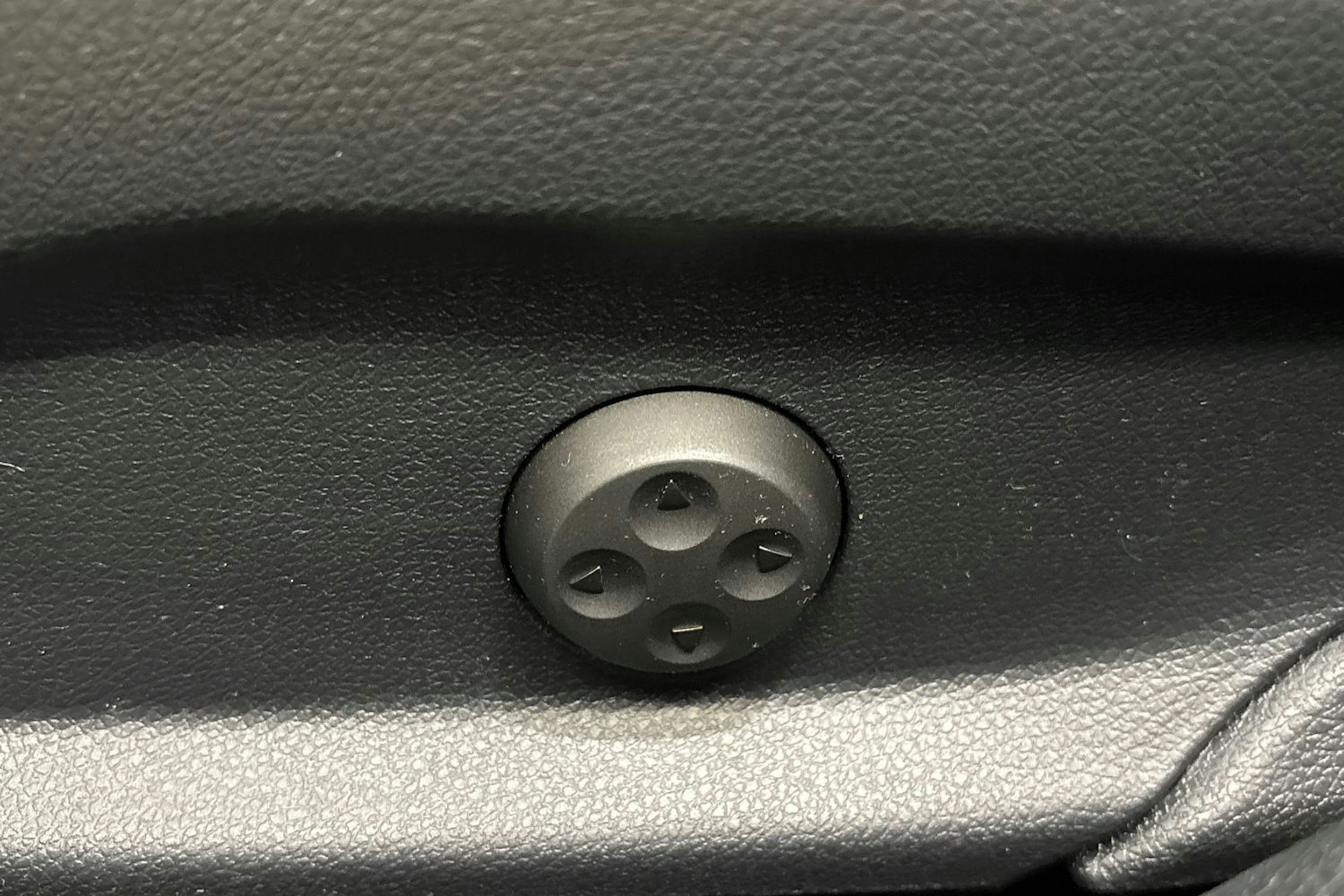 musta Mercedes-Benz E 2018 kuva 40.