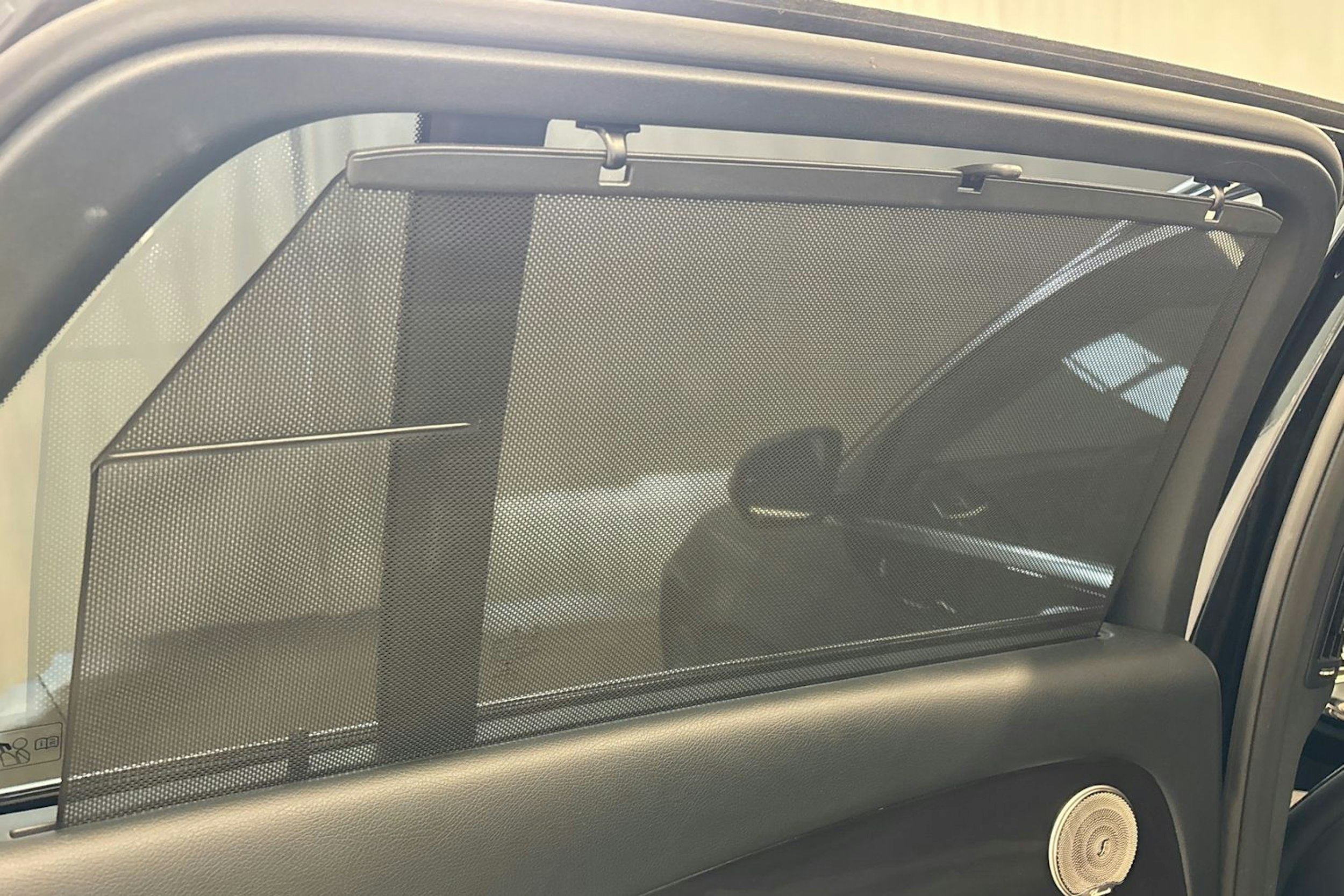 musta Mercedes-Benz E 2018 kuva 42.