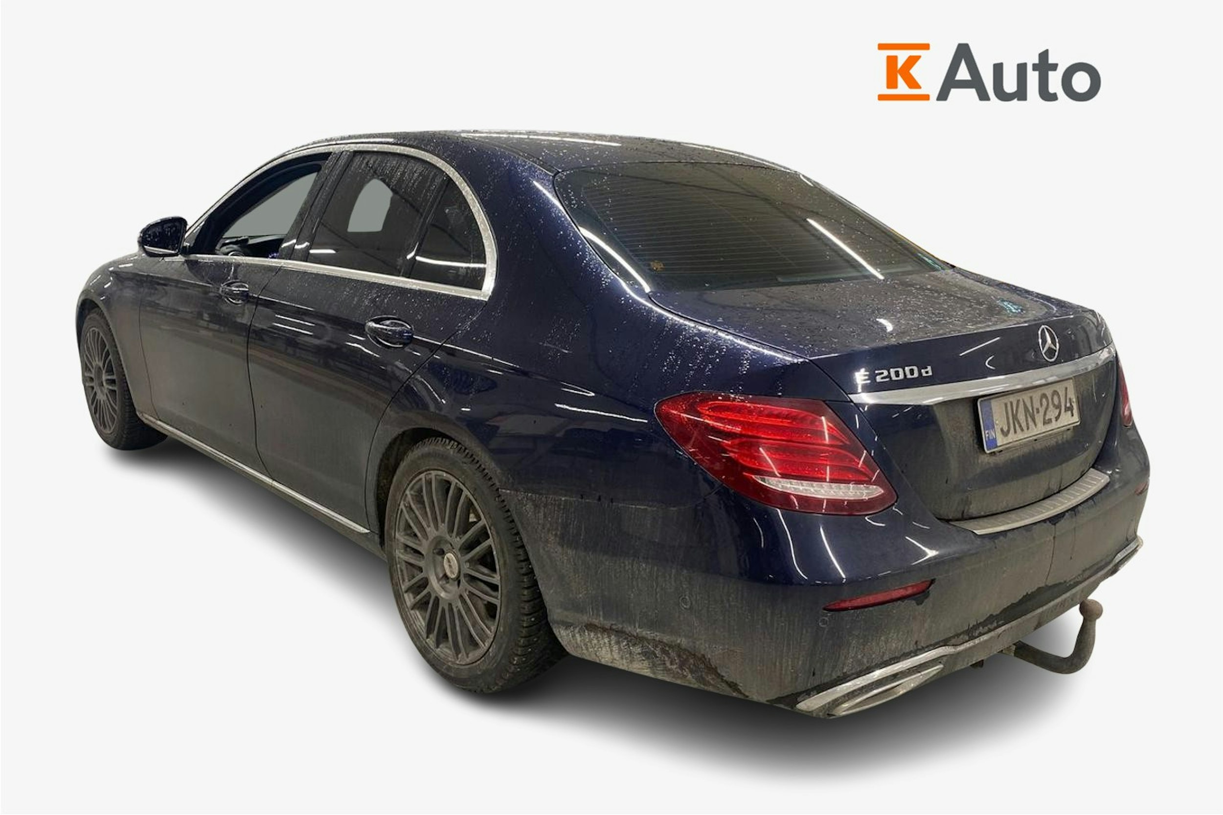 Sininen Mercedes-Benz E 2018 kuva 2.