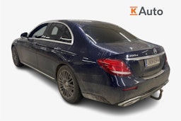 Sininen Mercedes-Benz E 2018 kuva 2.