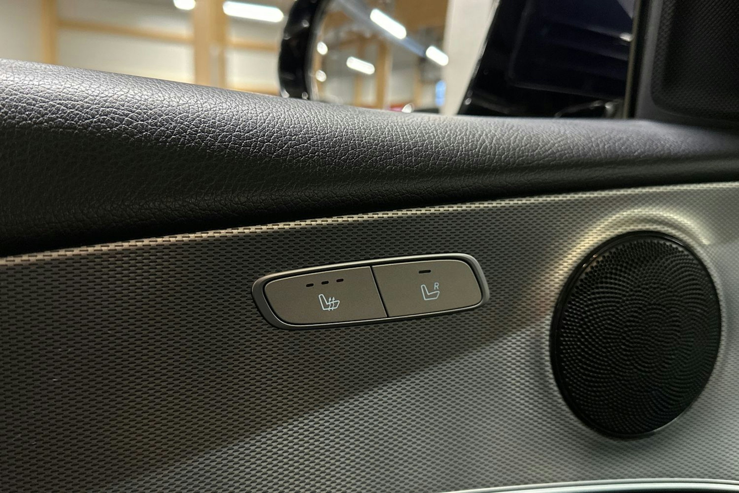 Sininen Mercedes-Benz E 2018 kuva 26.