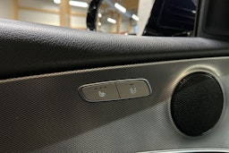 Sininen Mercedes-Benz E 2018 kuva 26.