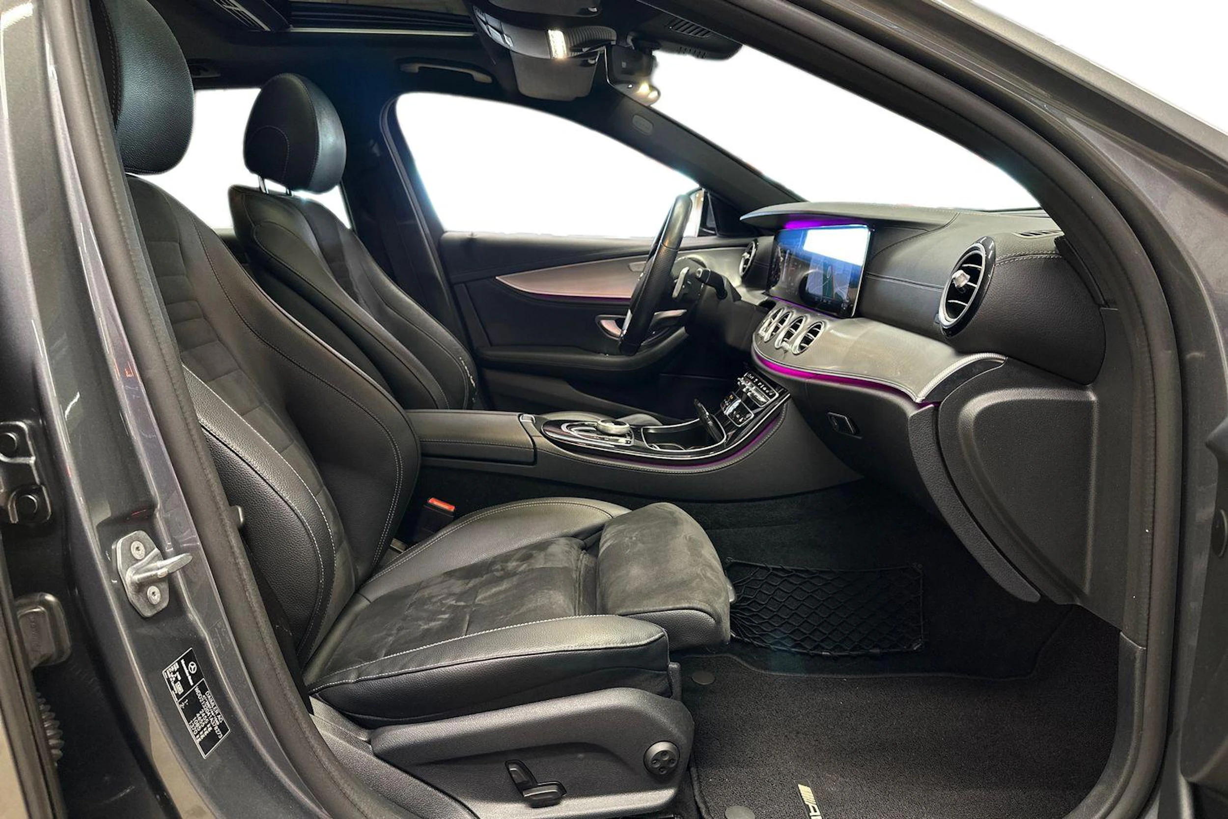 harmaa Mercedes-Benz E 2018 kuva 9.