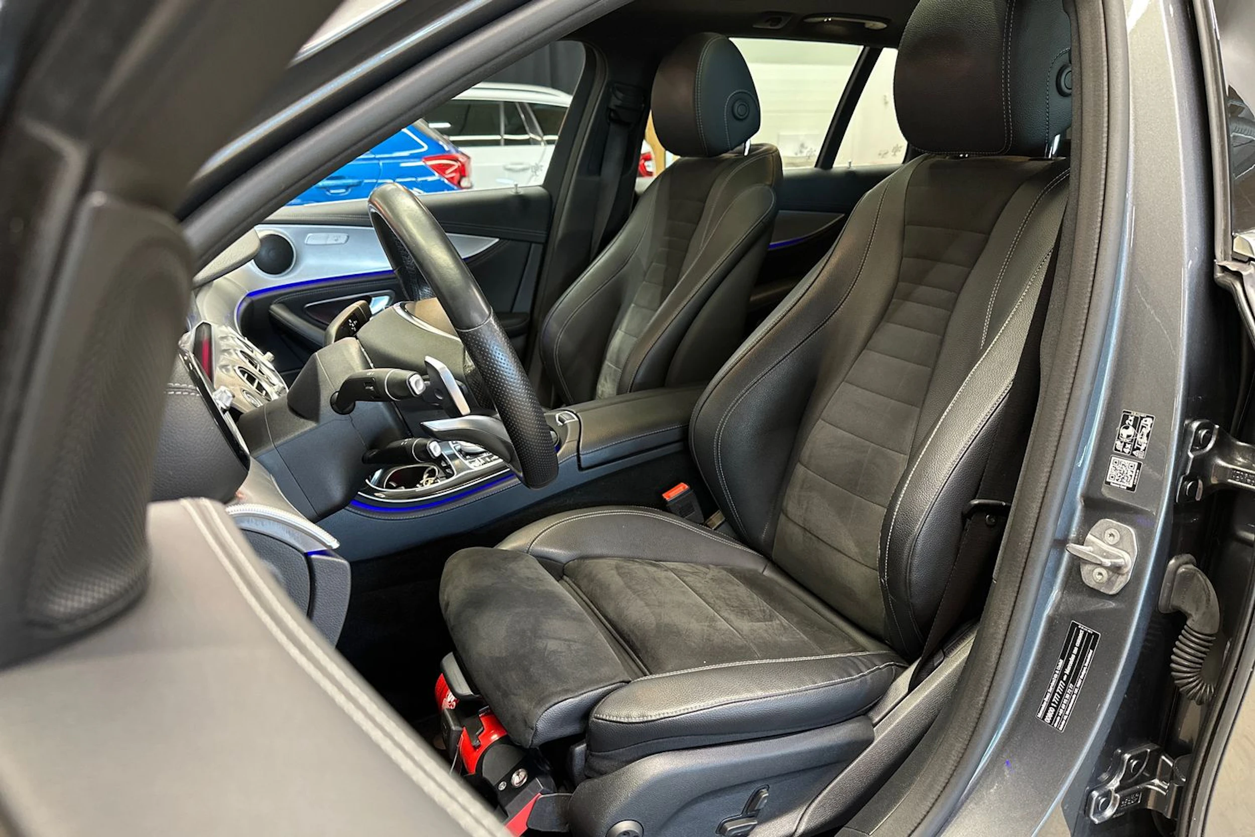 harmaa Mercedes-Benz E 2018 kuva 11.