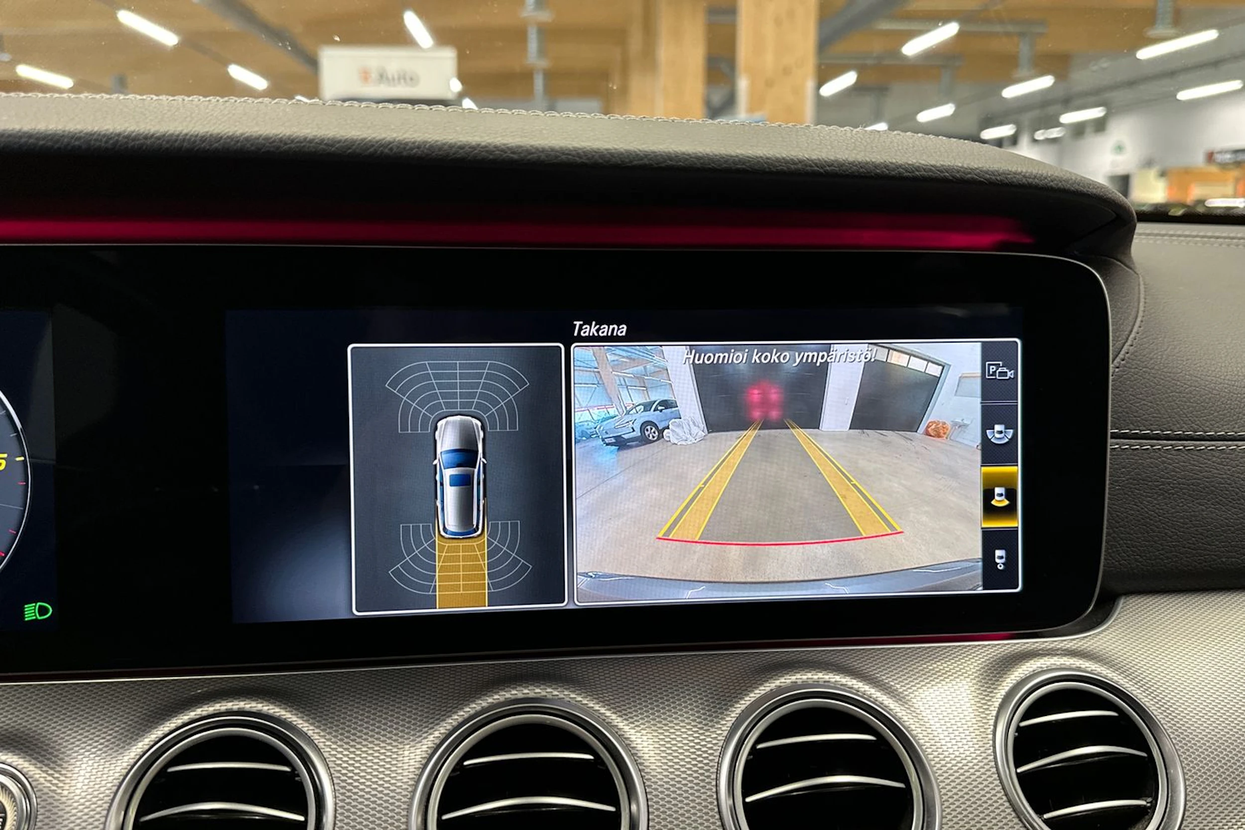 harmaa Mercedes-Benz E 2018 kuva 14.