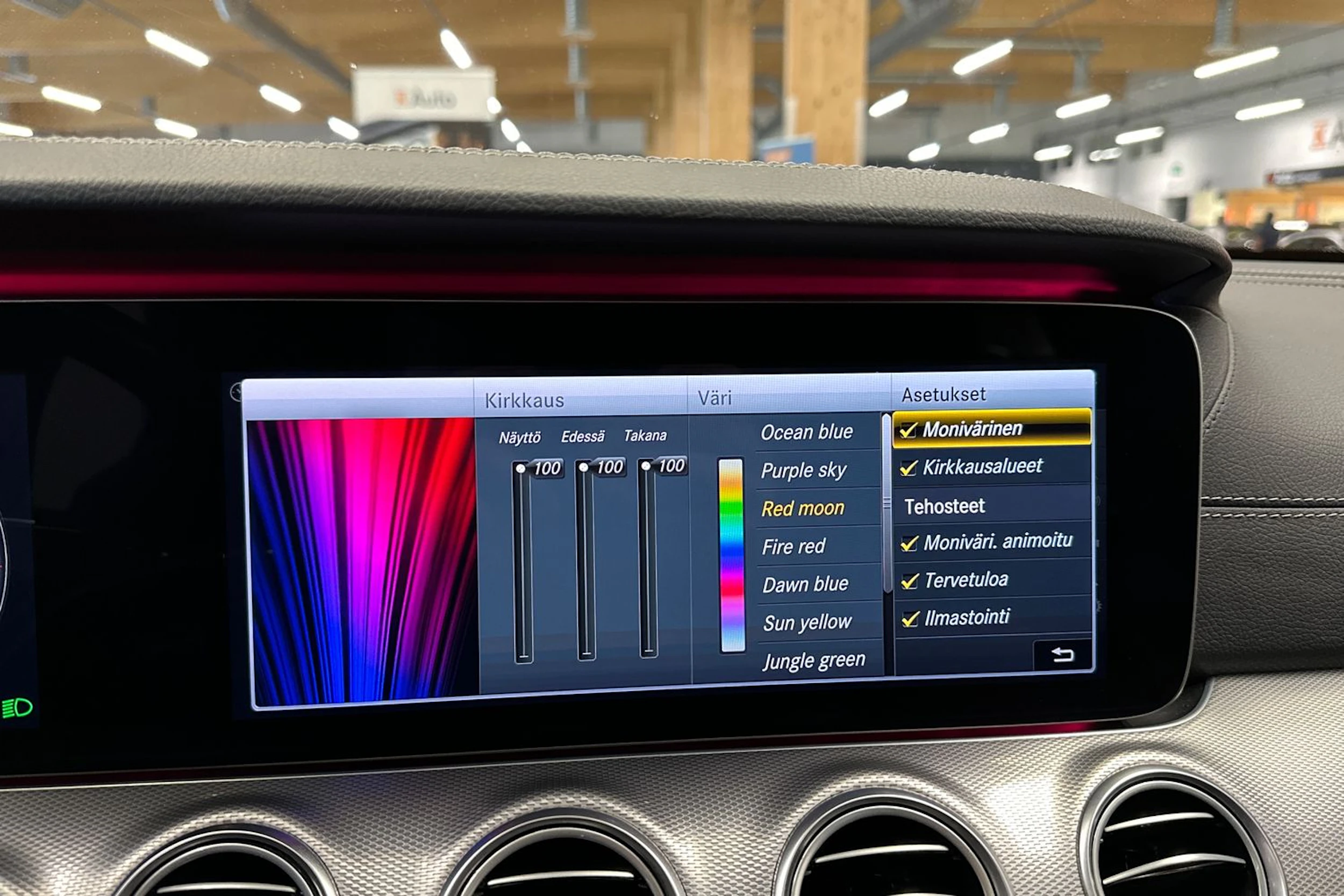 harmaa Mercedes-Benz E 2018 kuva 17.