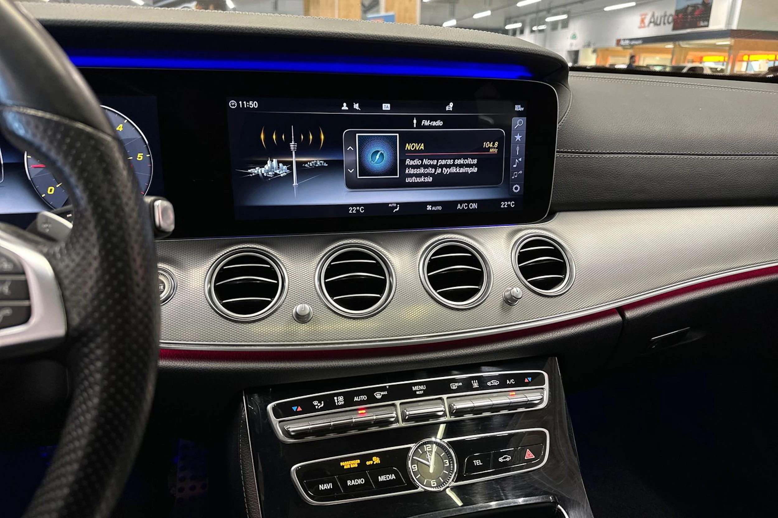 harmaa Mercedes-Benz E 2018 kuva 18.