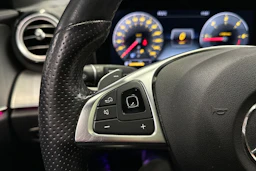 harmaa Mercedes-Benz E 2018 kuva 22.
