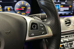 harmaa Mercedes-Benz E 2018 kuva 23.