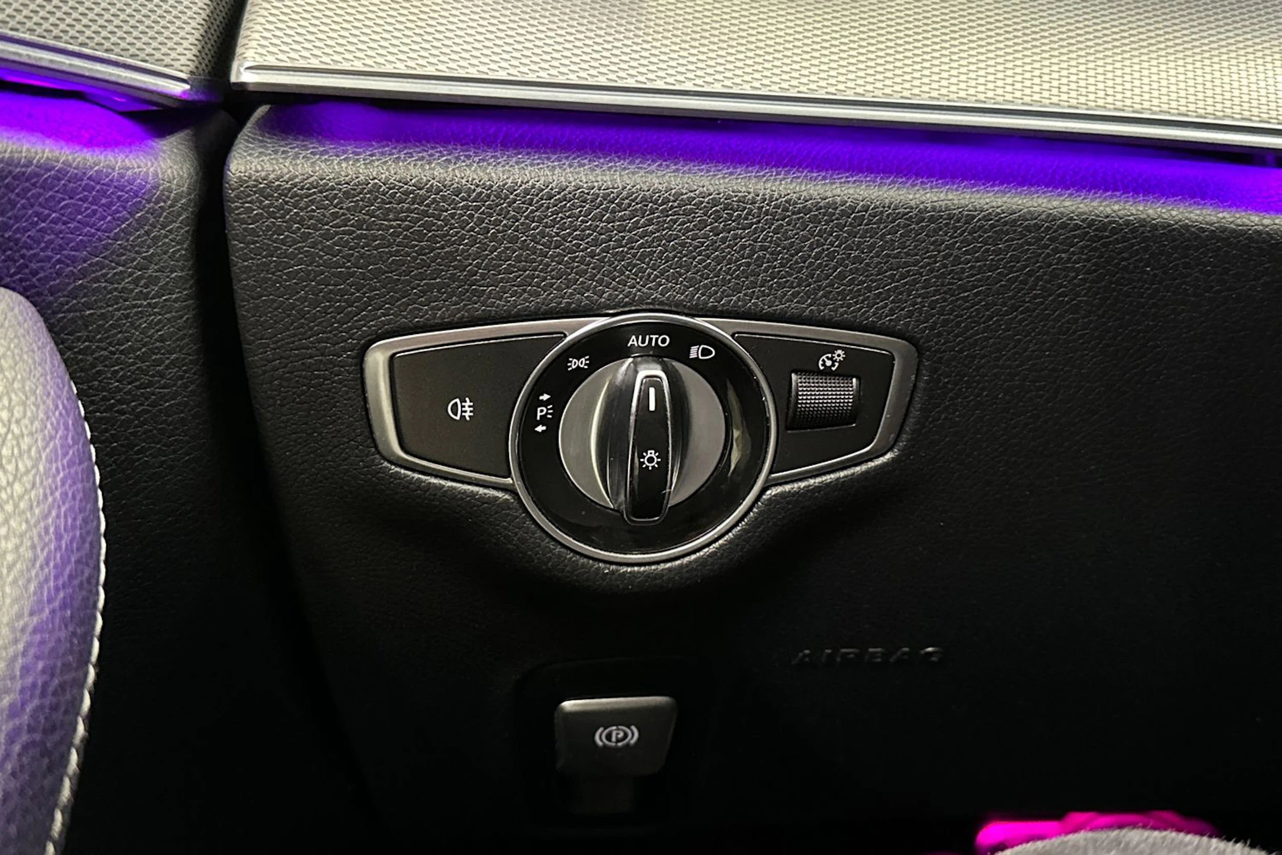 harmaa Mercedes-Benz E 2018 kuva 24.