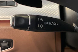 Musta Mercedes-Benz E 2018 kuva 16.