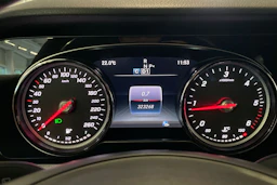 Musta Mercedes-Benz E 2018 kuva 17.