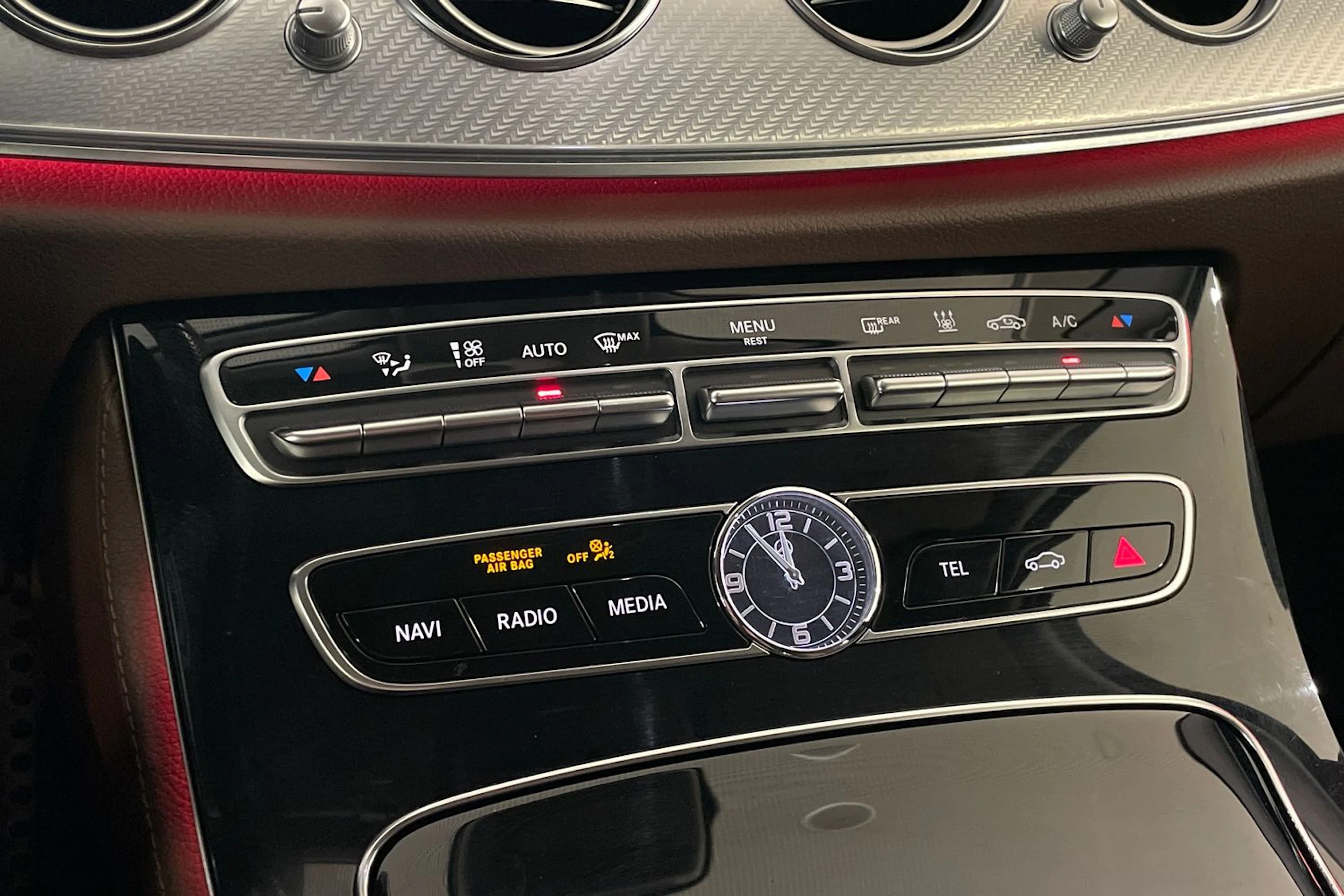 Musta Mercedes-Benz E 2018 kuva 18.