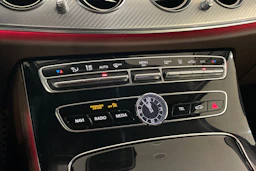 Musta Mercedes-Benz E 2018 kuva 18.