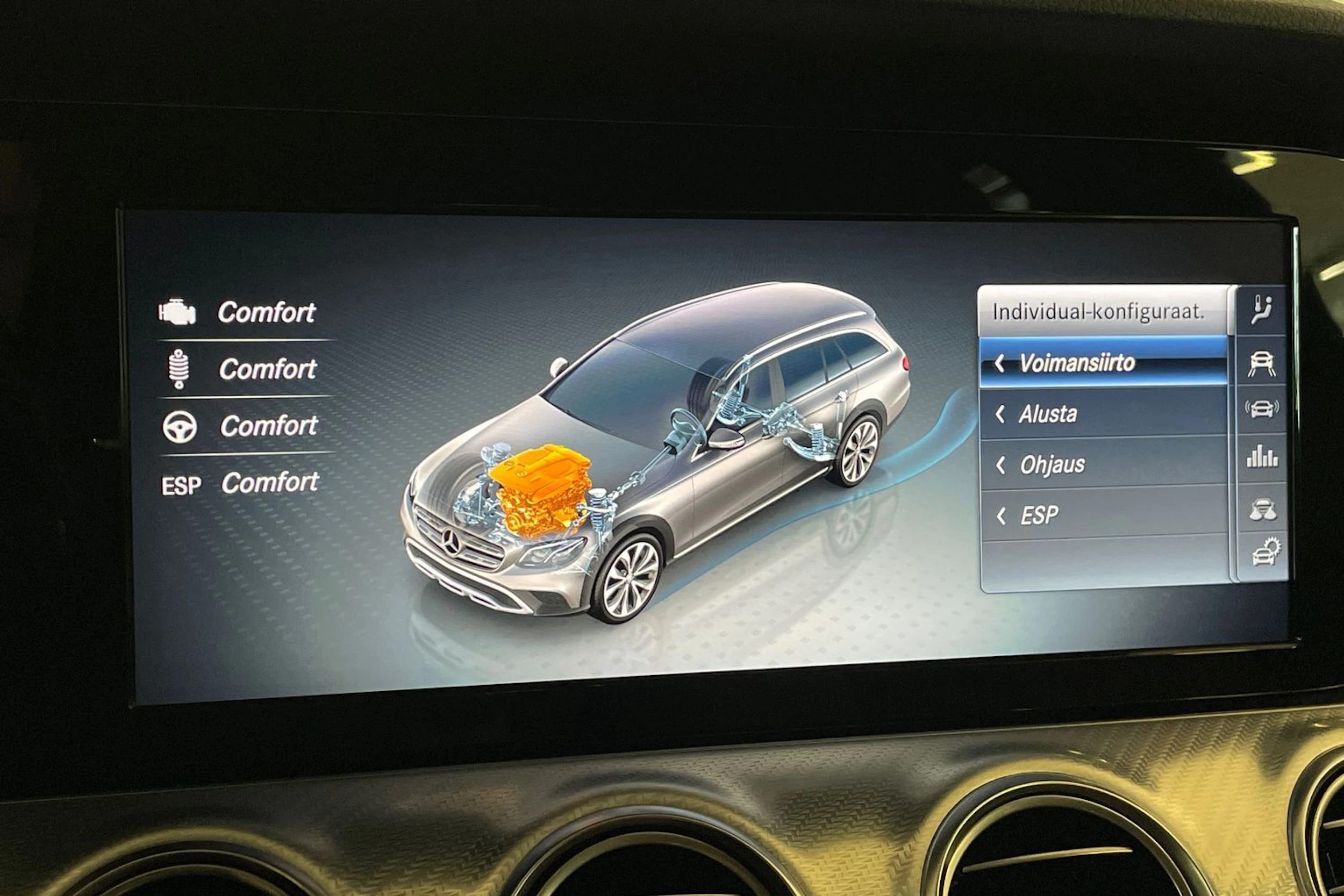 Musta Mercedes-Benz E 2018 kuva 21.