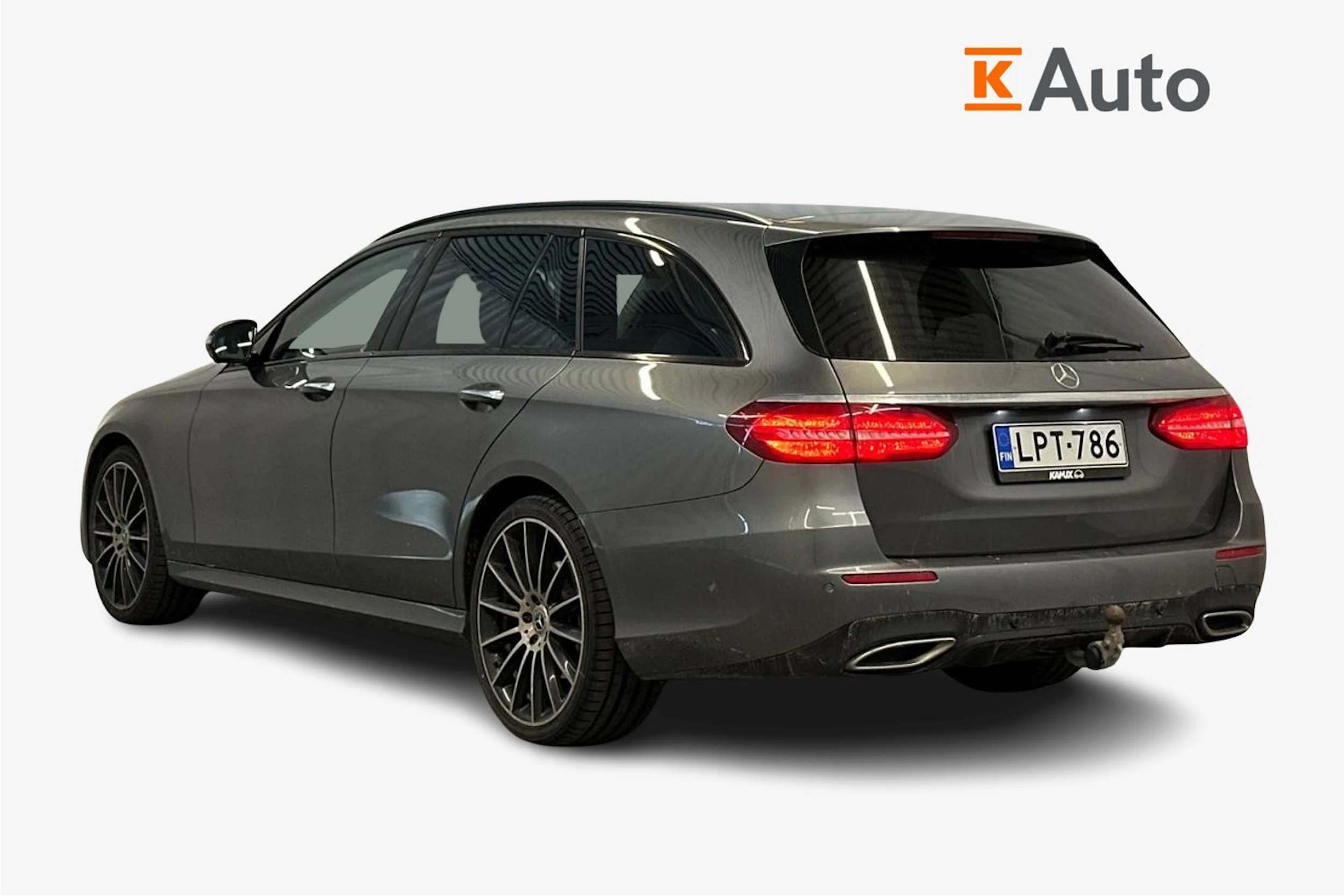 harmaa Mercedes-Benz E 2018 kuva 2.