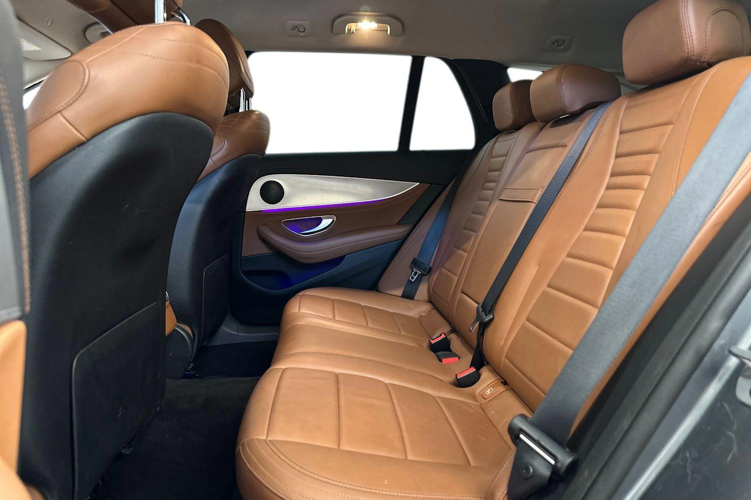 harmaa Mercedes-Benz E 2018 kuva 8.