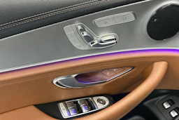 harmaa Mercedes-Benz E 2018 kuva 16.