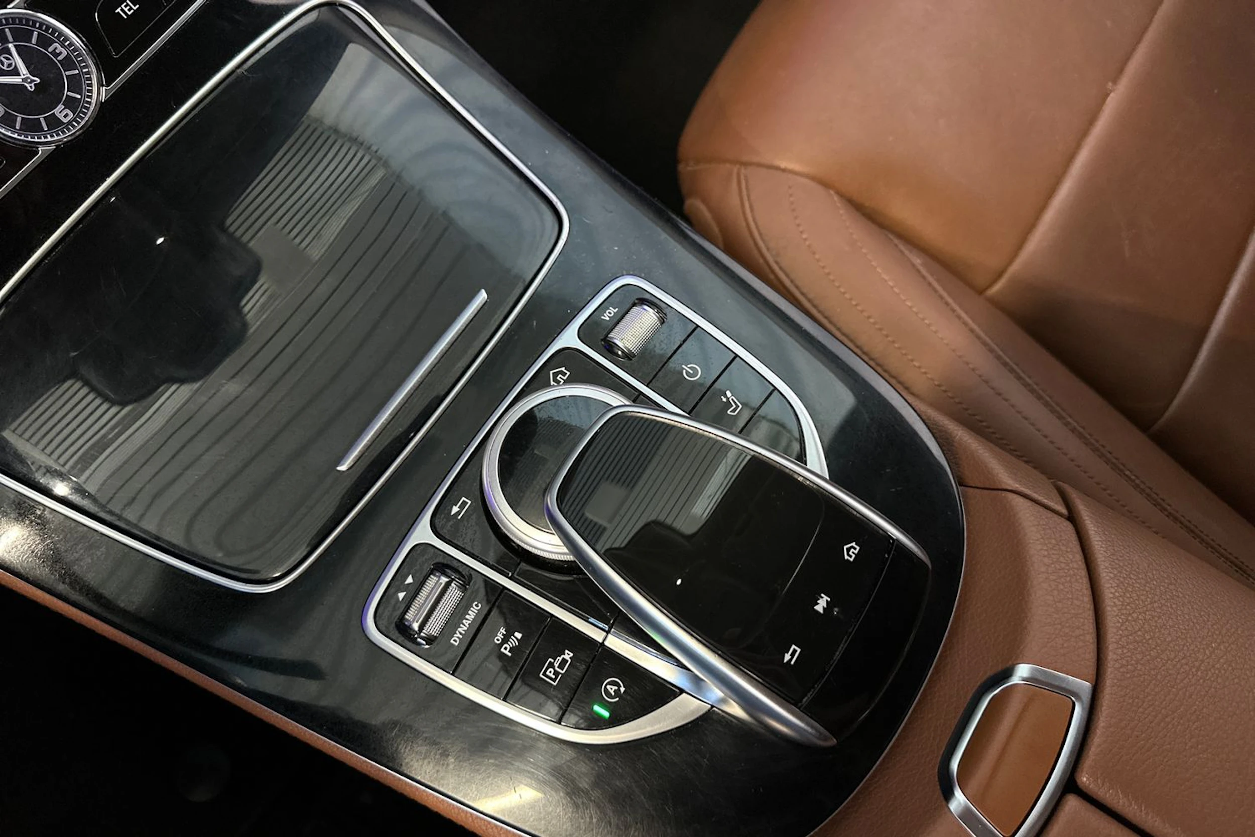 harmaa Mercedes-Benz E 2018 kuva 23.