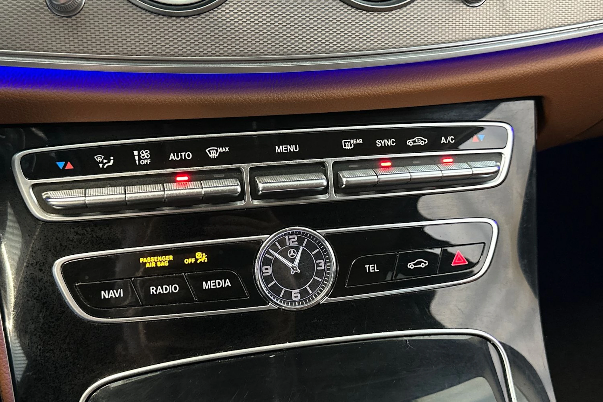 harmaa Mercedes-Benz E 2018 kuva 24.
