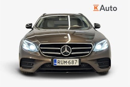 ruskea (beige) Mercedes-Benz E 2018 kuva 8.