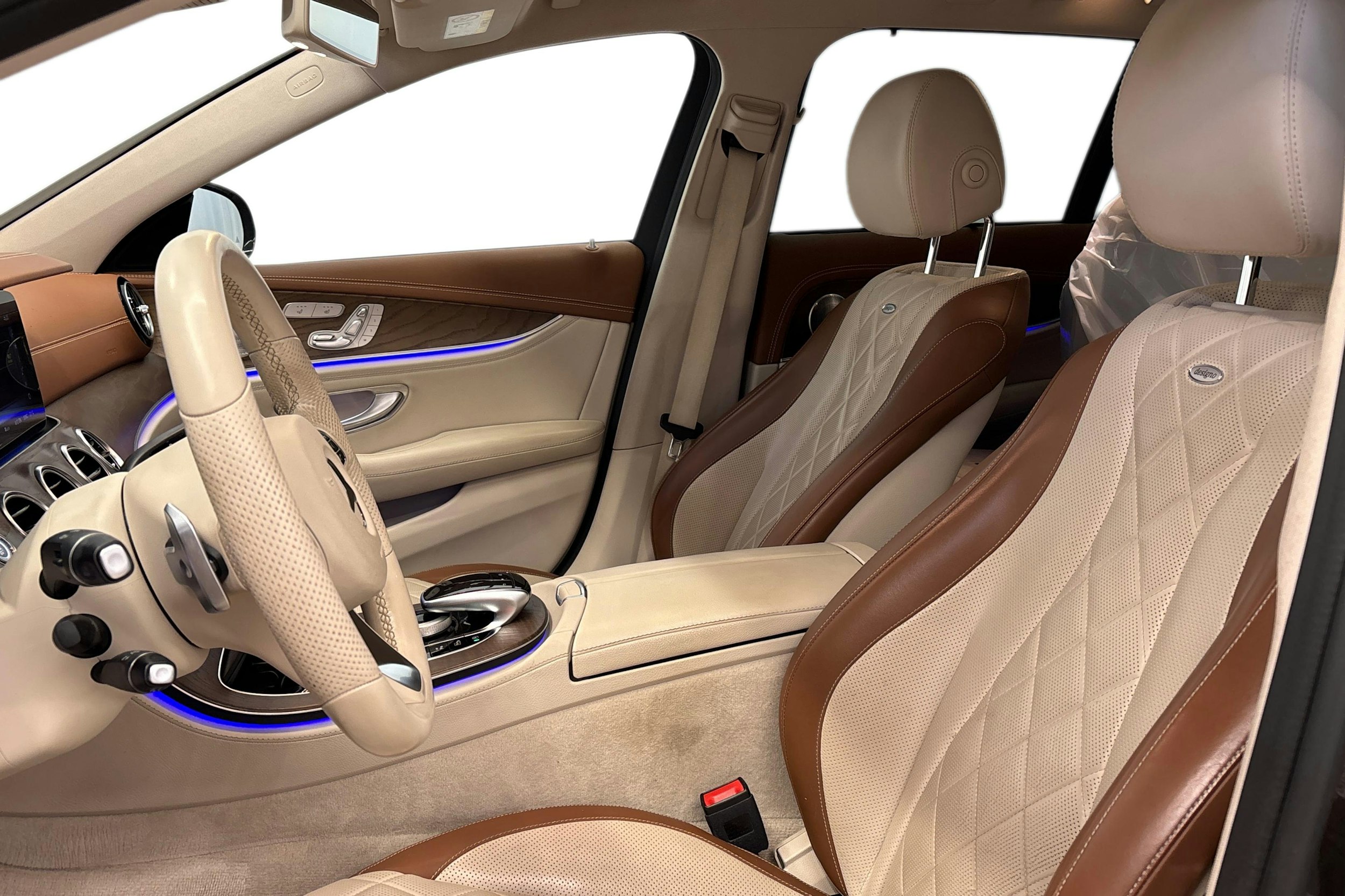 ruskea (beige) Mercedes-Benz E 2018 kuva 12.