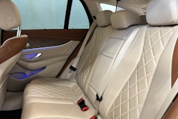 ruskea (beige) Mercedes-Benz E 2018 kuva 16.