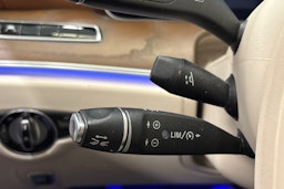 ruskea (beige) Mercedes-Benz E 2018 kuva 22.