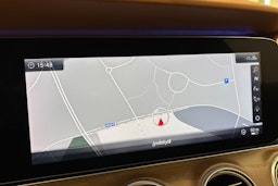 ruskea (beige) Mercedes-Benz E 2018 kuva 24.