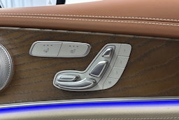 ruskea (beige) Mercedes-Benz E 2018 kuva 30.