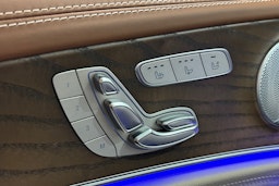 ruskea (beige) Mercedes-Benz E 2018 kuva 31.