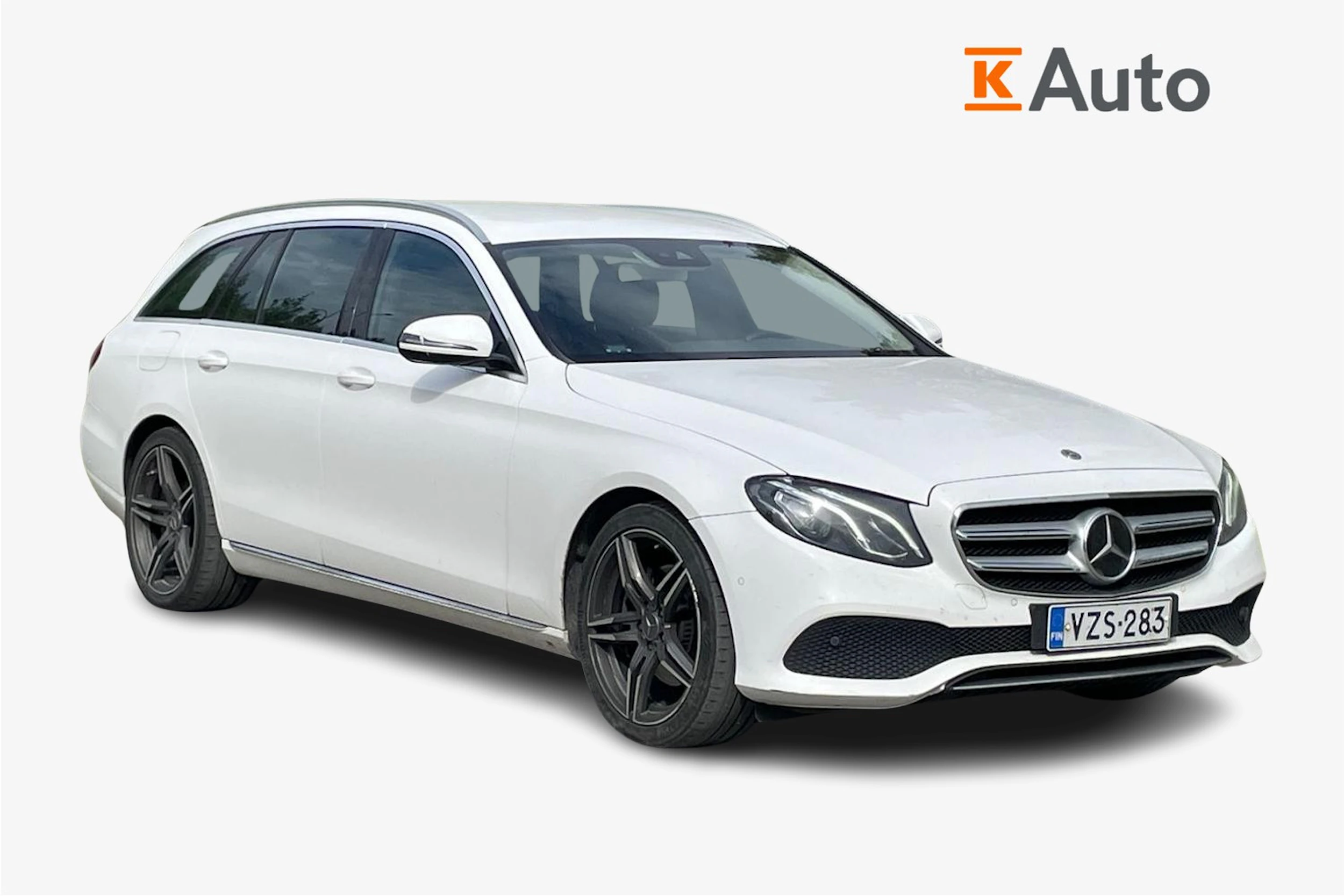 Valkoinen Mercedes-Benz E 2018 kuva 1.
