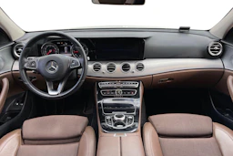 Valkoinen Mercedes-Benz E 2018 kuva 7.